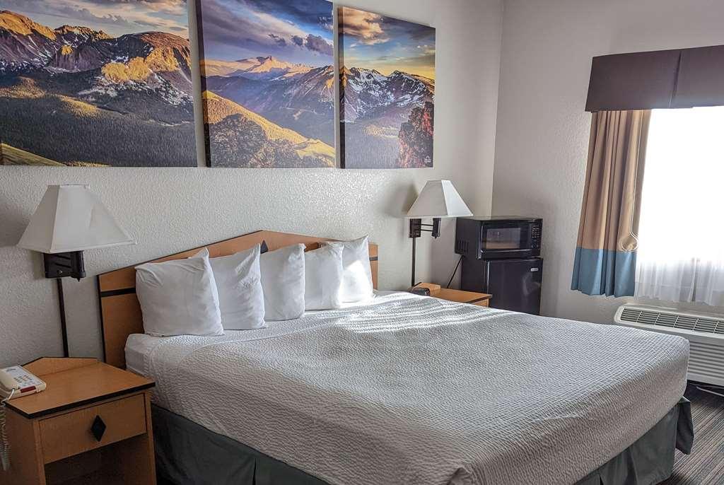 Days Inn & Suites By Wyndham Castle Rock Rom bilde