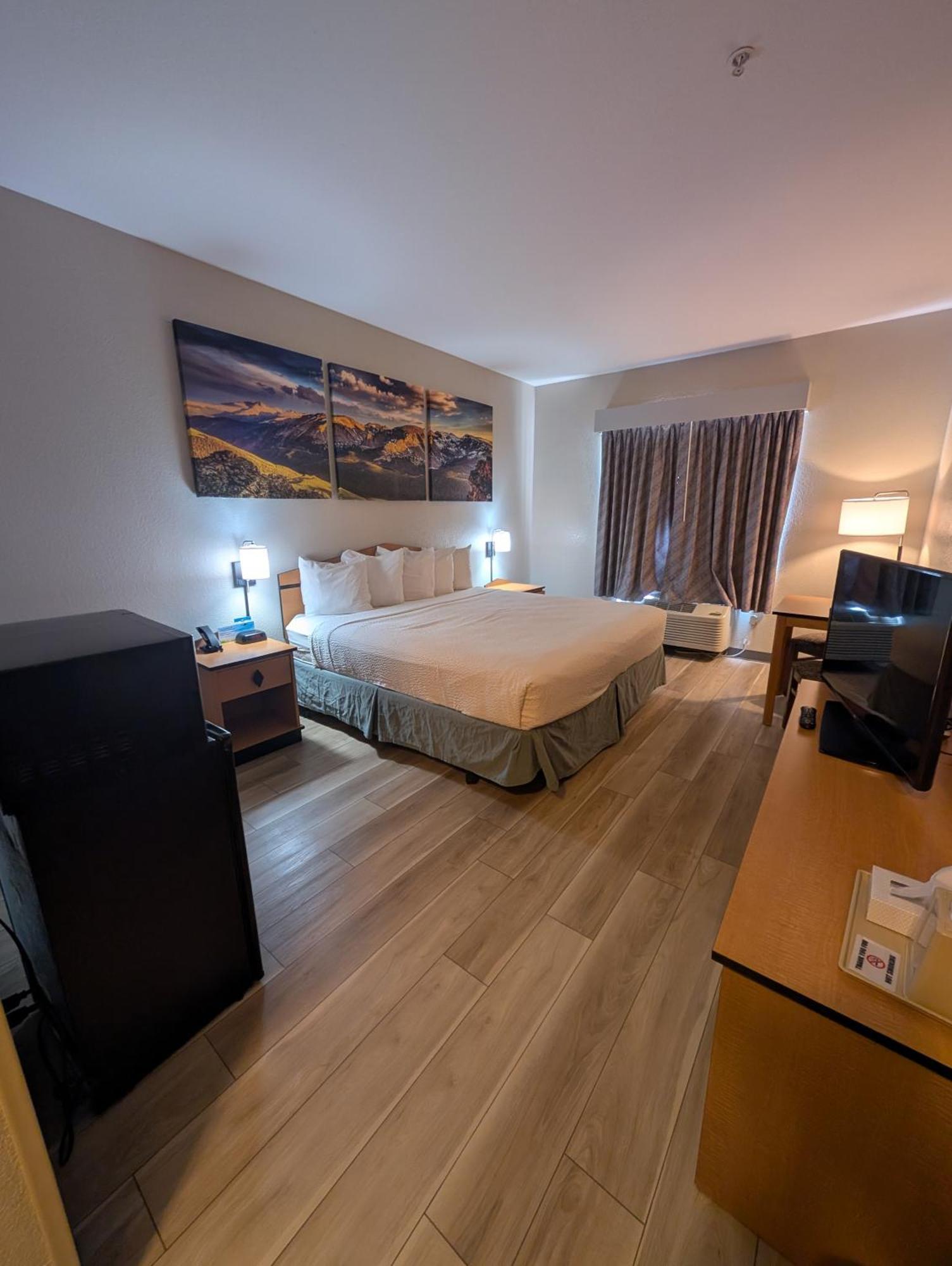 Days Inn & Suites By Wyndham Castle Rock Eksteriør bilde