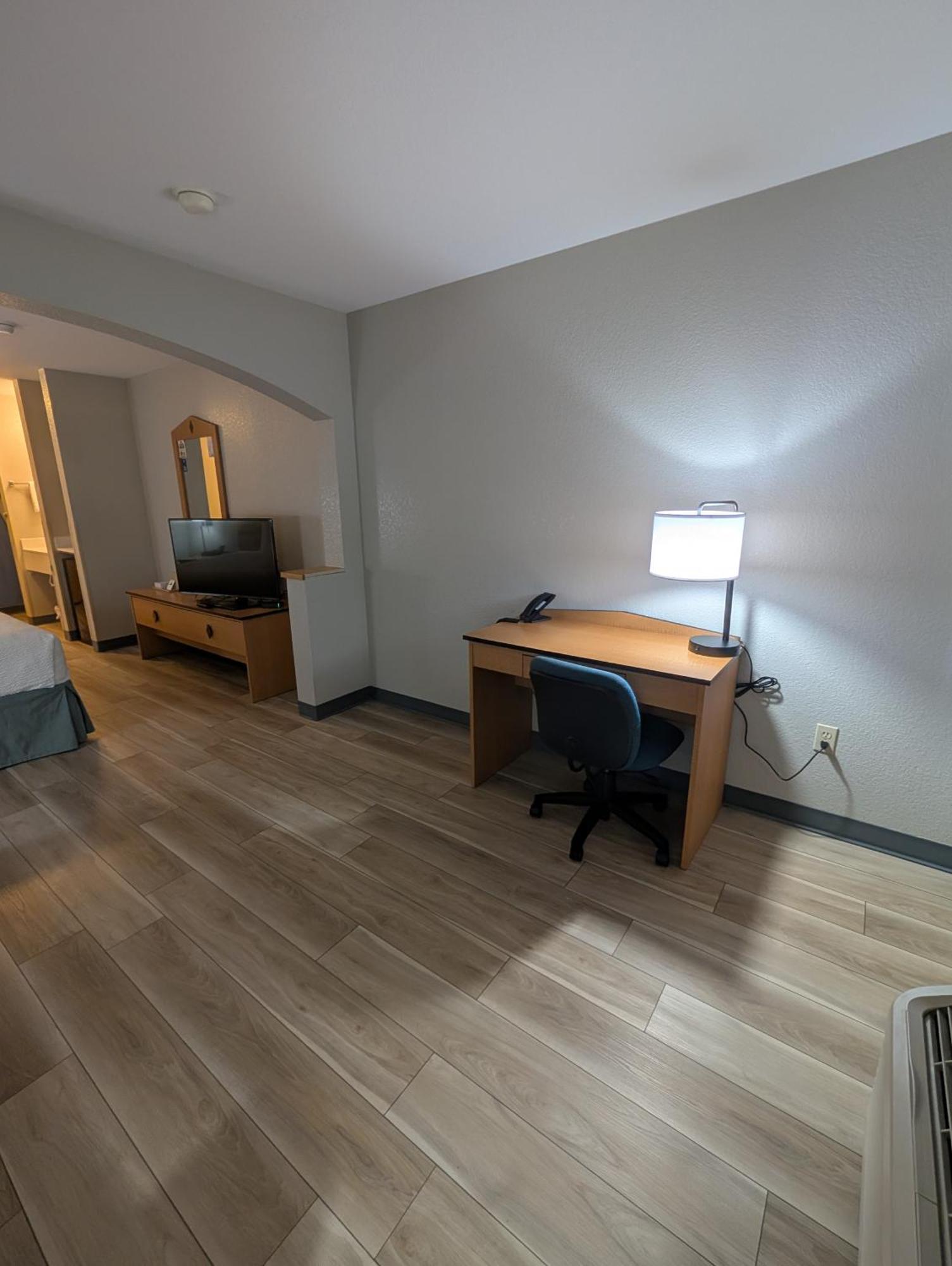 Days Inn & Suites By Wyndham Castle Rock Eksteriør bilde