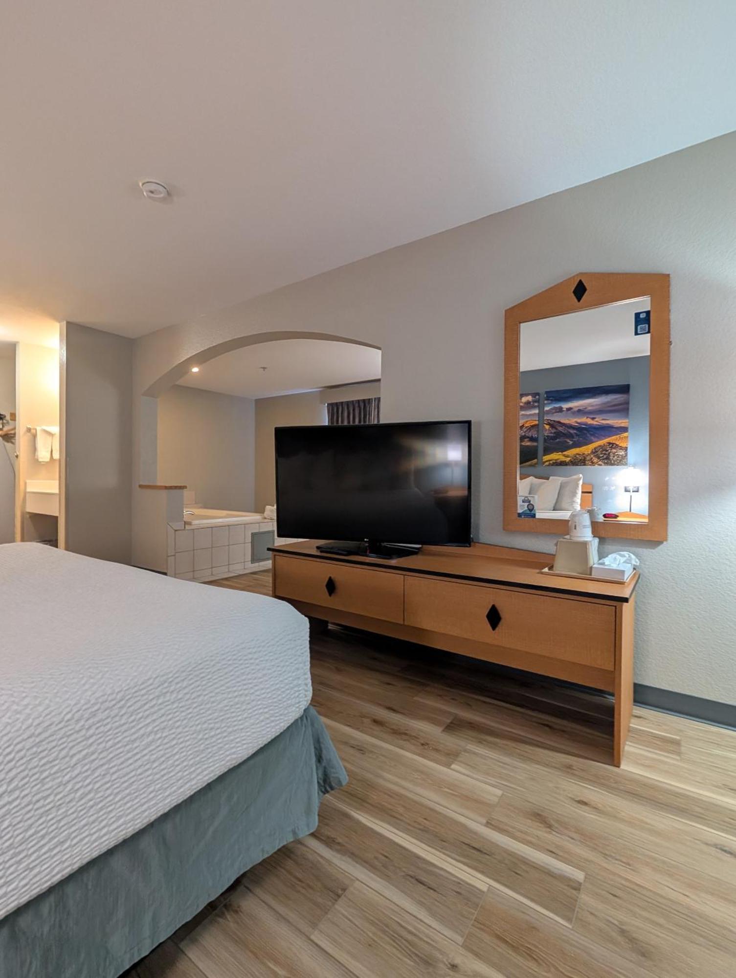 Days Inn & Suites By Wyndham Castle Rock Eksteriør bilde