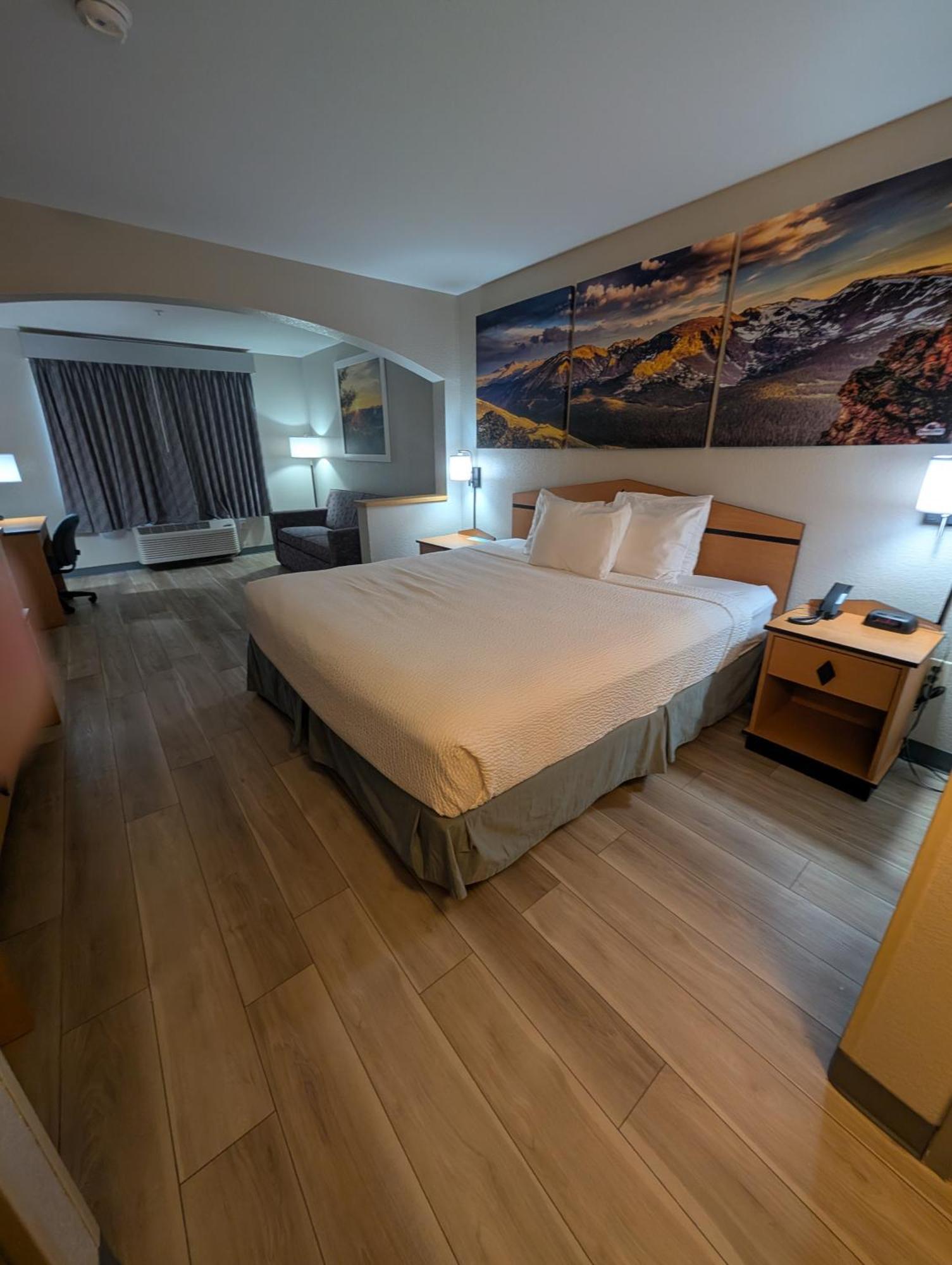 Days Inn & Suites By Wyndham Castle Rock Eksteriør bilde
